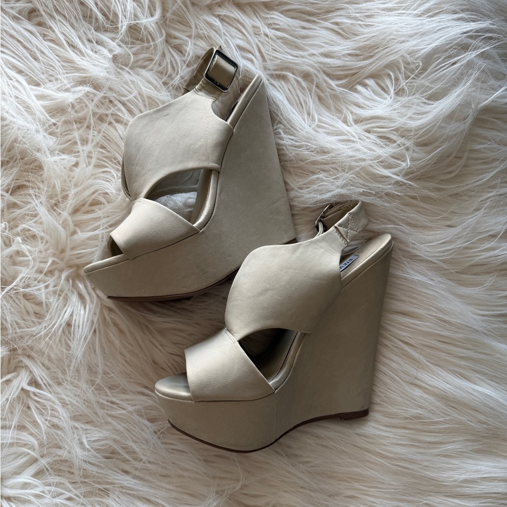 Steve Madden Cream Wedge Sandals